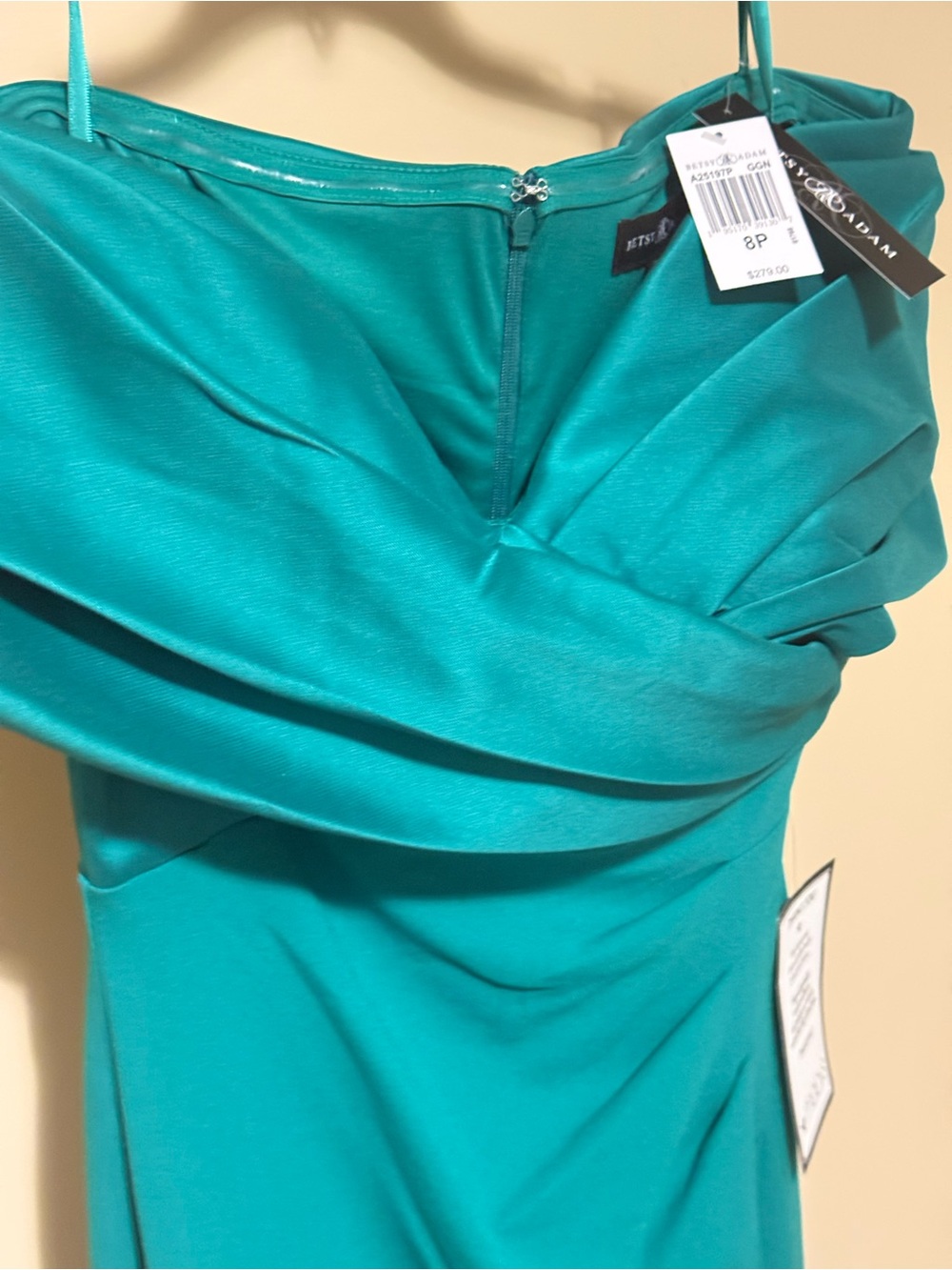 Betsy & Adam Off-Shoulder Emerald Green Column Gown - Picture 7 of 10